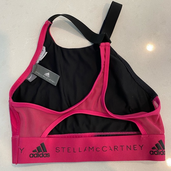 Stella McCartney x Adidas sports bra top that doubles as a bathing suit - Picture 2 of 3